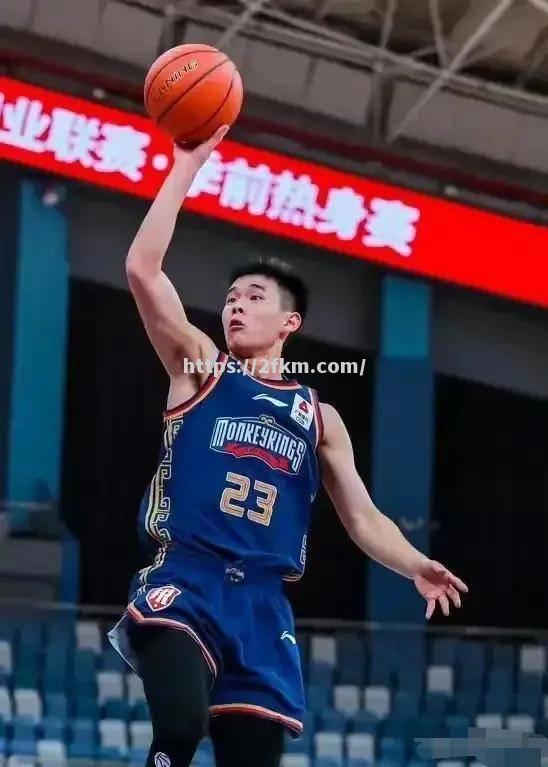 青少年篮球比赛中出现超级新星 青少年篮球比赛中出现超级新星