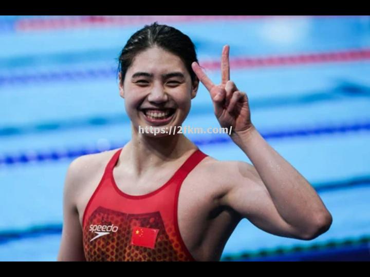 加拿大游泳选手优异成绩，夺得银牌